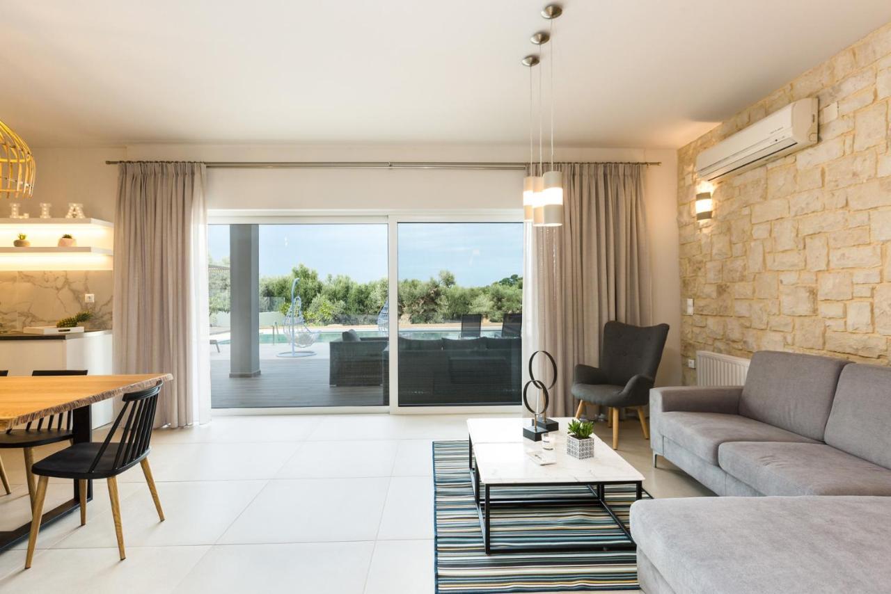Villa Aelia I Modern & Ideal For Large Groups Galatás Buitenkant foto